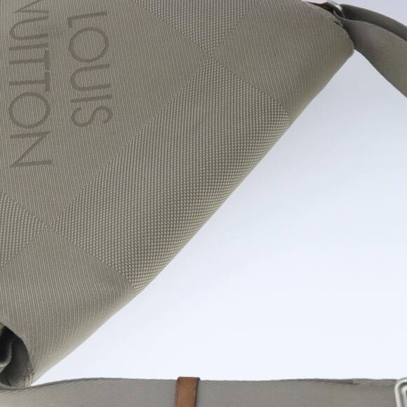 LOUIS VUITTON Damier Geant Messager Shoulder Bag Tail M93030 - Picture 6 of 13